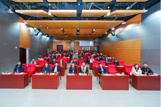 储动吉林·赋能未来”研究生学术论坛成功举办